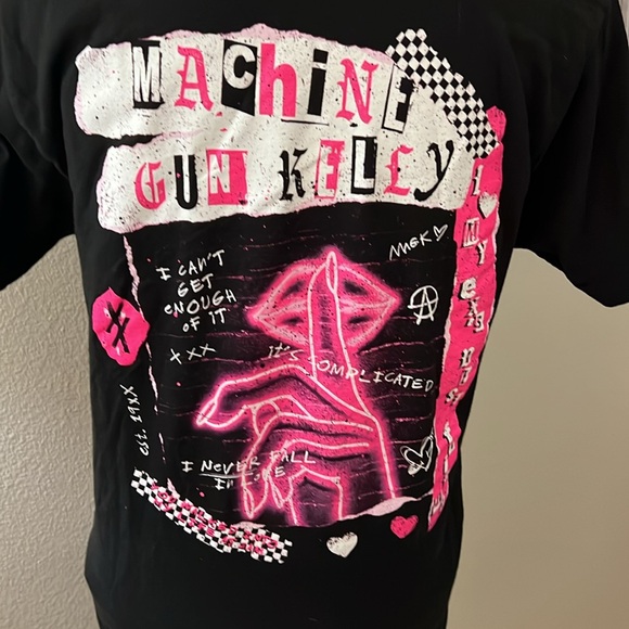 Machine Gun Kelly - Picture 4 of 5